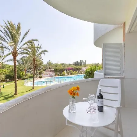 Bright Pool Walk To - Playa Real - Pass The Keys * Marbella