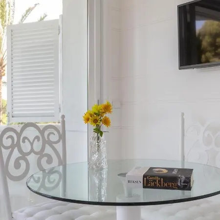 Apartamento Bright Pool Walk To - Playa Real - Pass The Keys *