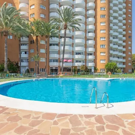 Apartamento Bright Pool Walk To - Playa Real - Pass The Keys Marbella